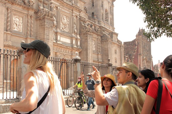 Explore Mexico City: A Journey Through History, Art, and Cuisine! - The guides are the heart of the experience