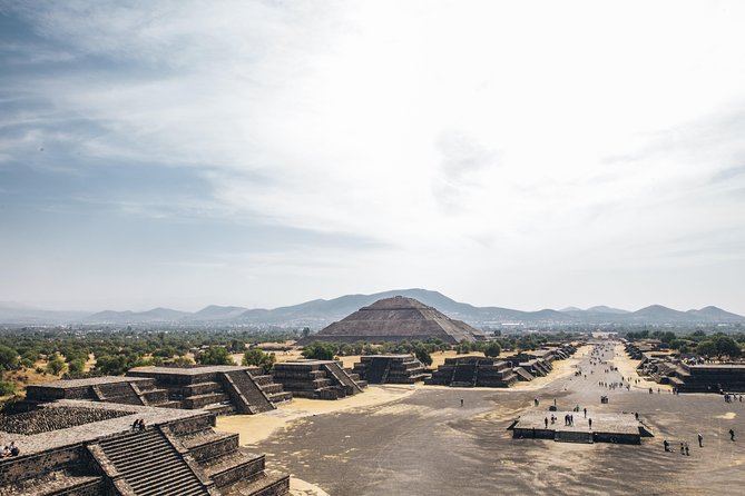 Express Tour to Teotihuacan Pyramids. Be the first to arrive! - Lunch is not part of the $59 price