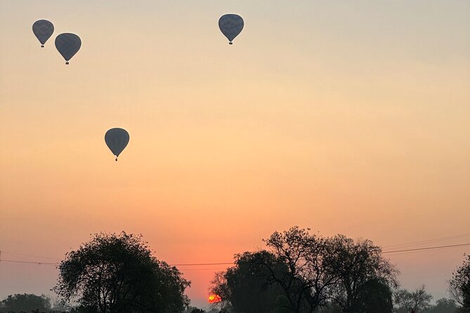 Fly by Teotihuacan Balloon / Private Transportation + Cave Breakfast - Families, first-time flyers, and small groups