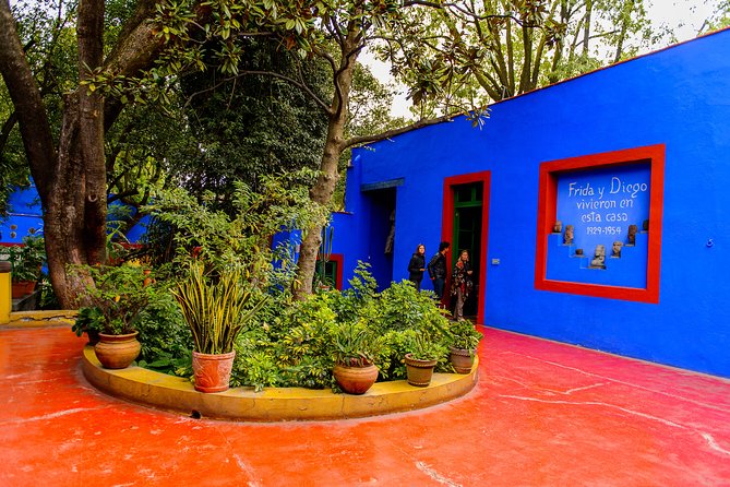 Frida Kahlo's House, Coyoacan and Xochimilco - All Day Tour - Is $98 good value?