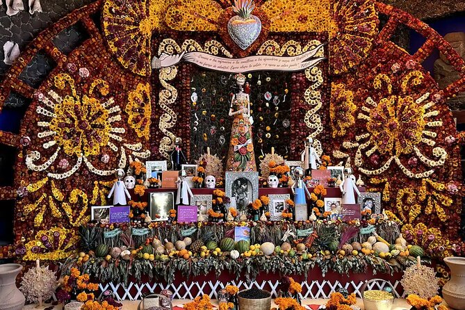 Frida Kahlo VIP-Walk, Market and Churros Museum Tickets Included - Plaza de la Conchita begins the story