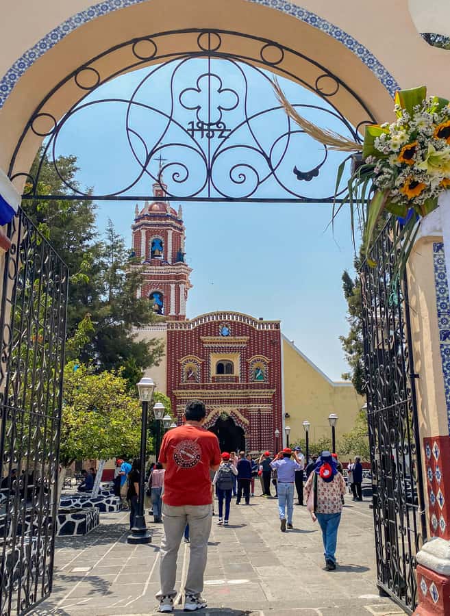 From Mexico City: One-day adventure: Puebla, Cholula, and Tonantzintla - Who will get the most from this tour
