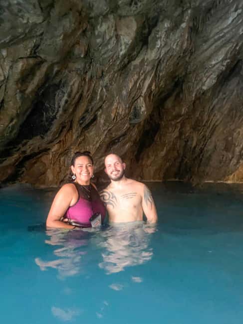 From Mexico City: Small Group Tour to the Tolantongo Caves - What the guide adds to the day
