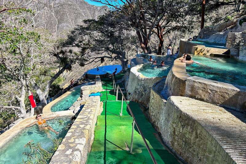 From Mexico City: Tolantongo Hot Springs Day Trip with Guide - The guide’s role and the tour style