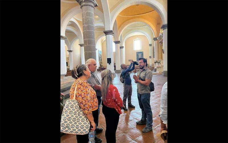From Puebla: Guided Tour of Cholula - San Francisco Acatepec and its striking church