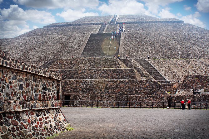 Full-Day Teotihuacan & Basilica Guadalupe Tour - Why this full-day route works