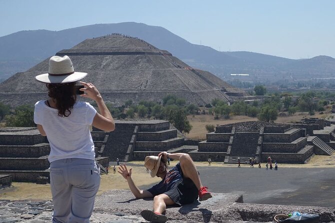 Full Day Tour of Teotihuacán and Basilica of Guadalupe - Plaza de las Tres Culturas: three chapters in 30 minutes
