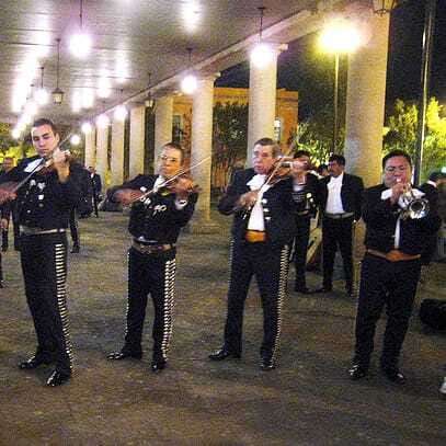 Garibaldi by Night - Mexico City - Who will enjoy this evening most