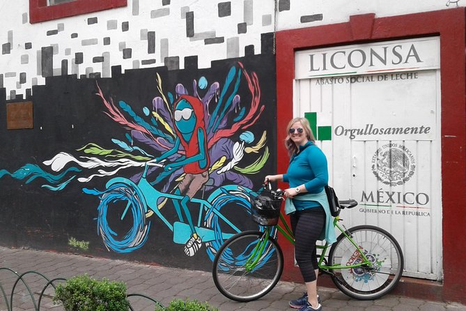 Graffiti & Urban Art Biketour w/ taco stop - Safety, traffic, and the right level of cycling
