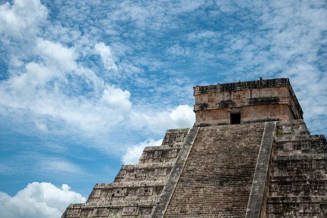 Group reduced to Pyramids of Teotihuacan and Basilica of Guadalupe - What this $59 day tour actually covers