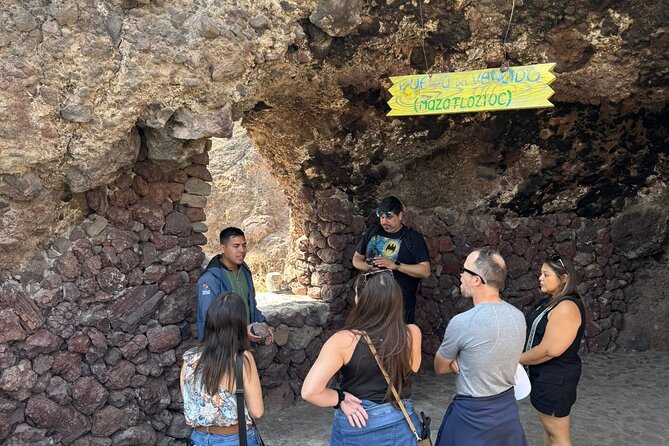 Guided tour EN Teotihuacan - Breakfast EN cave-round transport - Group size, guiding, and the pace of the morning