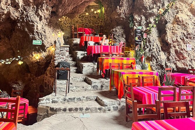 Guided Tour in Pyramids + Transportation + Breakfast in Cueva - Who Should Book This Teotihuacan Tour