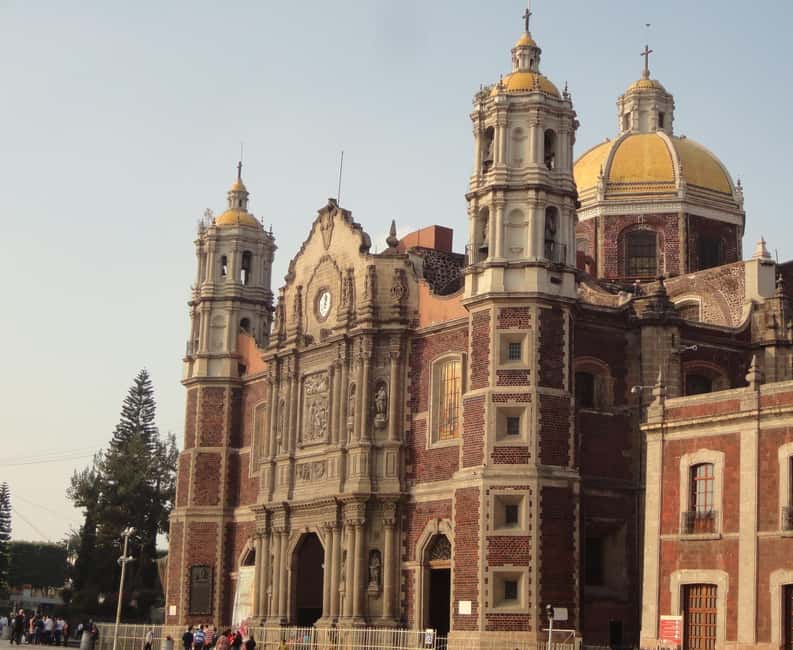 Guided tour of Mexico City: Teotihuacan, Guadalupe, and the Mexica city of Tlatelolco - Who should book this tour