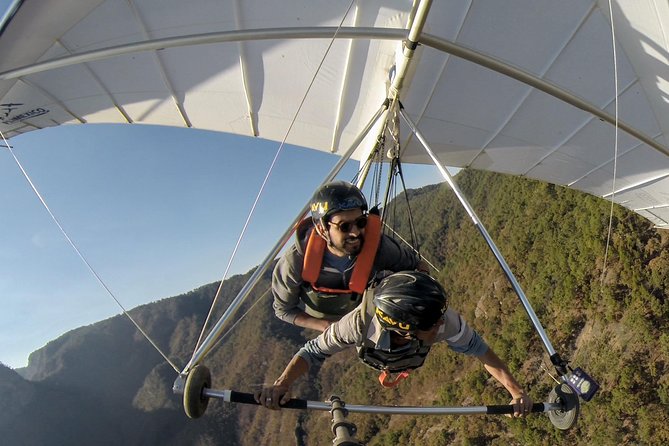 Hang gliding in Valle de Bravo - Thirty minutes around El Peñón