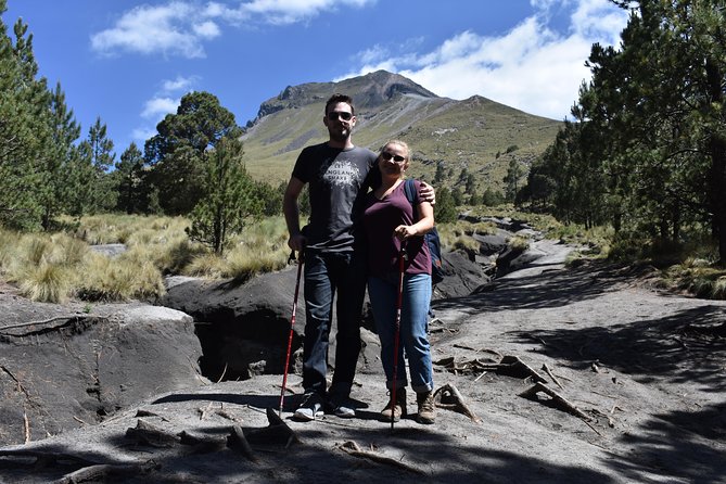 Hiking Tour to volcano La Malinche from Puebla (private tour) - Preparing at the La Malintzin lodge