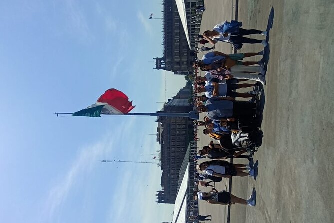 Historic center walking tour through time and space - From Tenochtitlan ruins to a modern capital