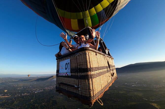 Hot air balloon flight in Teotihuacán + Breakfast in a Cave - Key points to know before booking