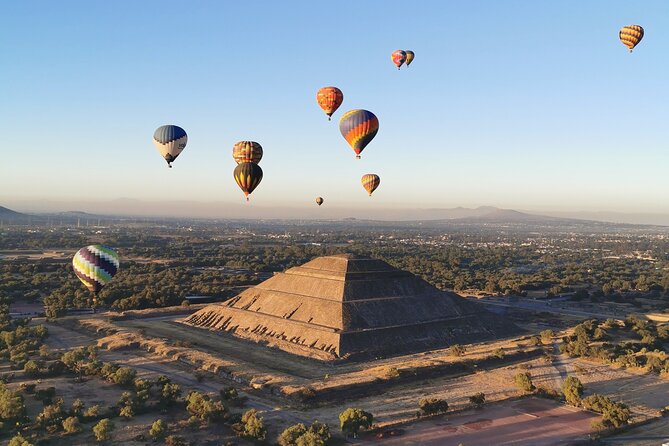Hot Air Balloon Flight Over Teotihuacan - The pre-dawn arrival at Escape Teotihuacan