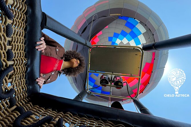 Hot Air Balloon Flight Teotihuacan With Pickup and Breakfast - Breakfast in La Cueva Teotihuacán