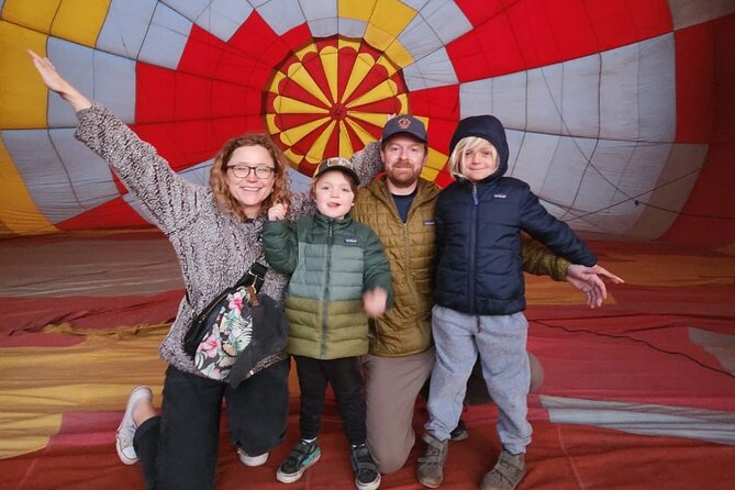 Hot Air Balloon Ride & Guided tour in Teotihuacan - Safety, space, and the shared-flight format
