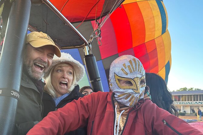 Hot air Balloon ride in Teotihuacan & breakfast in “La Gruta” - Key points to know before booking