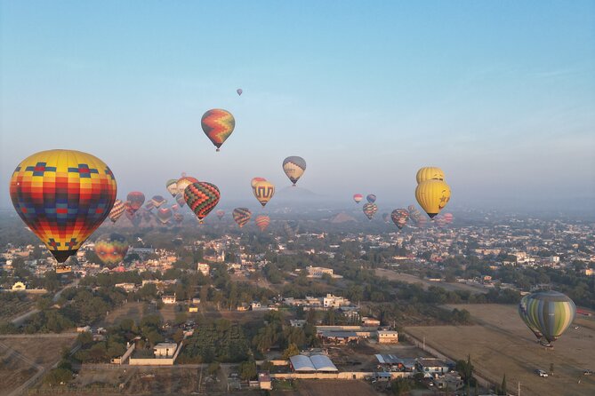 Hot air Balloon ride in Teotihuacan & breakfast in “La Gruta” - Breakfast inside La Gruta cave restaurant
