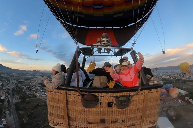 Hot air Balloon ride in Teotihuacan & breakfast in “La Gruta” - Exploring Teotihuacan after the flight