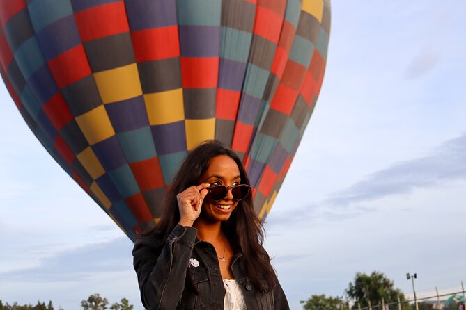 Hot air balloon ride with breakfast in Cueva from CDMX - The landing toast and cave breakfast