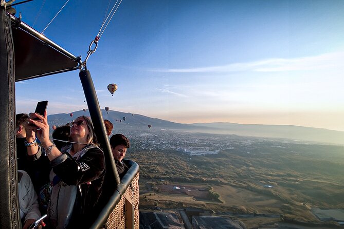 Hot Air Balloon Rides in Teotihuacan with Breakfast - Coffee, check-in, and the early start