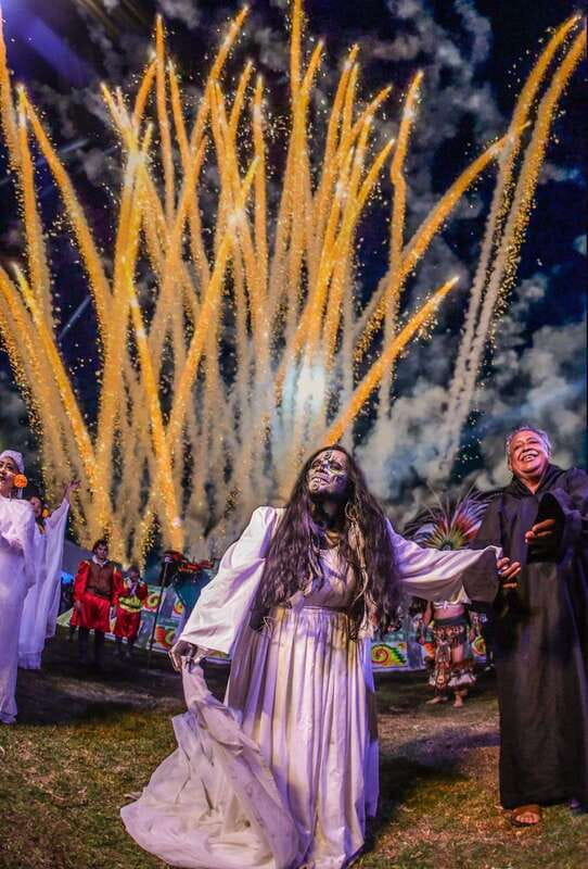 La Llorona, Live Show in the Canals of Xochimilco. - The 30-minute introduction to Xochimilco