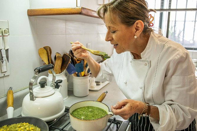 Market Tour and Home Cooking Class in Mexico City with Margarita - Sitting down for lunch or dinner in the garden