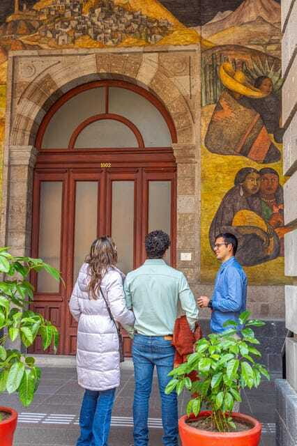 Mexican muralism with a true Art lover - Final call: a smart choice for art-focused visitors