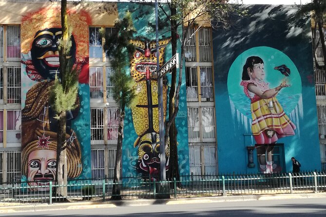 Mexico City: Art Naco, murals & street art bike tour - Cycling through Mexico City without panic