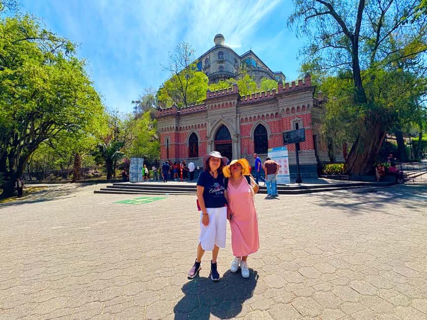 Mexico City: Chapultepec Castle and Forest Guided Tour - Meeting at Librería Porrúa by the Anthropology Museum