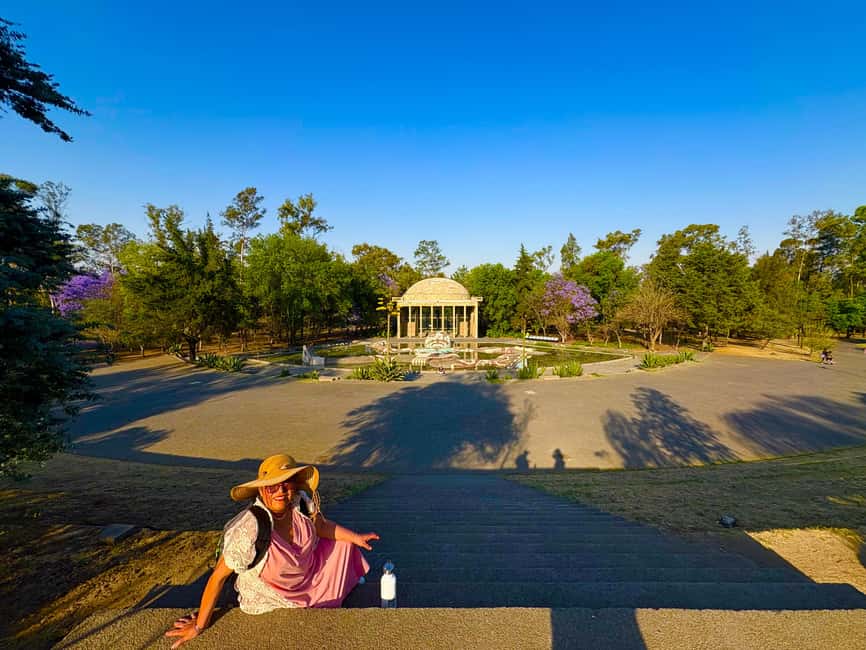 Mexico City: Chapultepec Castle and Forest Guided Tour - Moctezuma’s baths and the park’s older water story