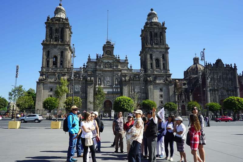 Mexico City: City Tour - Riding along Paseo de la Reforma