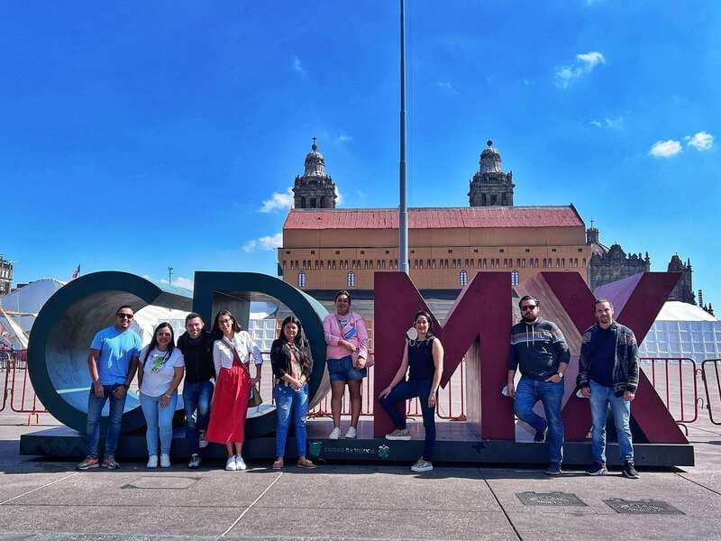 Mexico City: City Tour - Chapultepec Park and the city’s residential side
