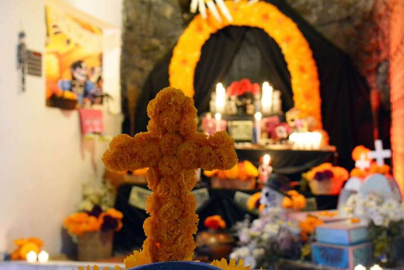 Mexico City: Day of the Dead House and craft workshop - Finding Rincón Pozo 42