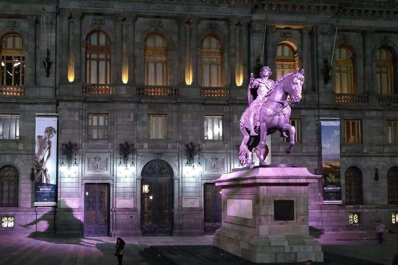 Mexico City: Double Decker Bus Night Tour - Diana Cazadora and the illuminated monuments