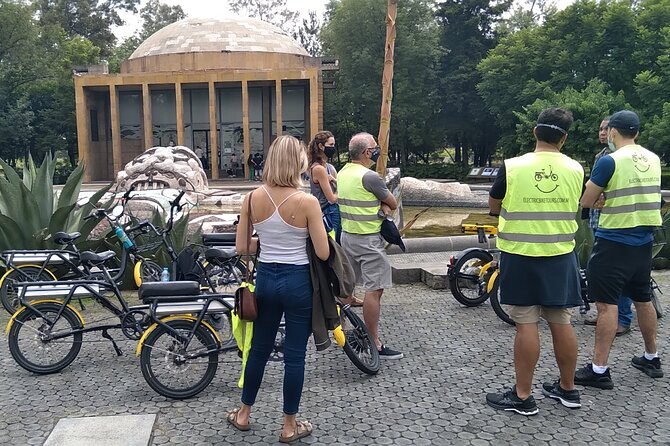 Mexico City E-Bike Tour with a taco and churros stop - Reforma and the Monumento de la Revolución