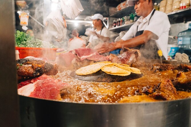 Mexico City evening street taco tour - What happens at the taco stops