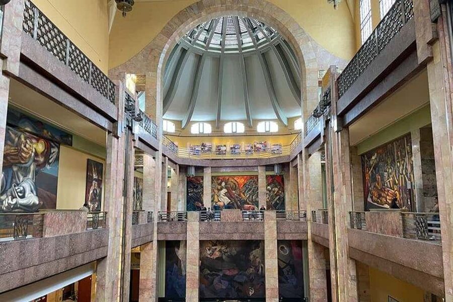 Mexico City: Exclusive Tour of Palacio de Bellas Artes - Why Palacio de Bellas Artes deserves a guided visit