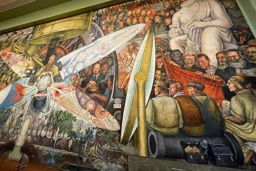 Mexico City: Exclusive Tour of Palacio de Bellas Artes - A 1.5-hour visit, with one timing detail to check
