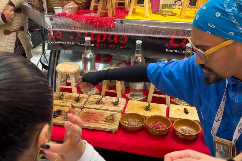 Mexico City: Exotic Food Tasting Tour & Local Markets - What four hours on foot really means