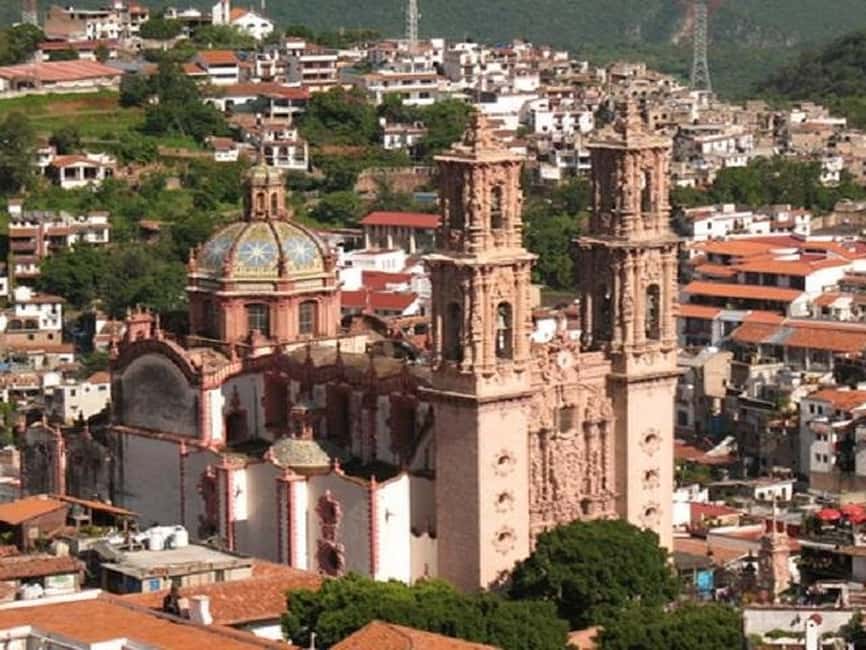 Mexico City: Full-Day Taxco and Cuernavaca Tour - Guides, transport, and the human side