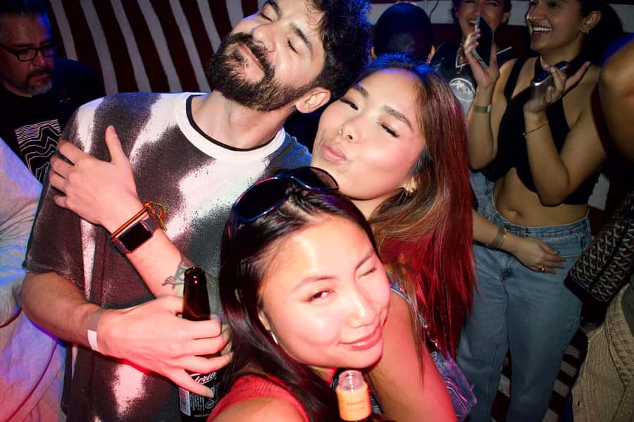 Mexico City: Guided Pub Crawl with Party Games - What the party games add to a solo night