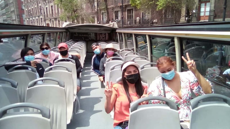 Mexico City: Hop-On Hop-Off Bus City Tour - Yellow Circuit: monuments, museums, and the Basilica of Guadalupe