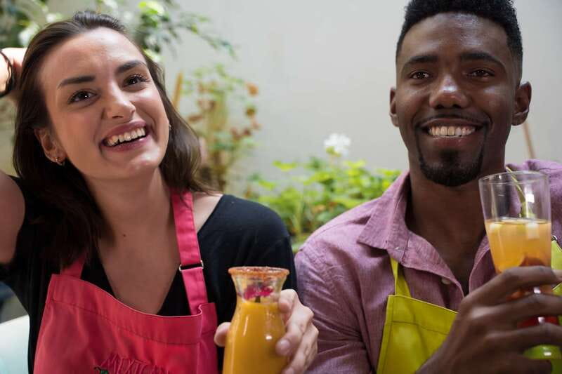 Mexico City: Mexican Cooking Class - Meeting at the white door on Calle Bucareli