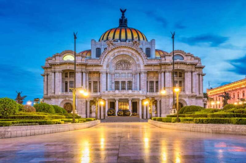 Mexico City Must-see Buildings & Palaces - MUNAL: the broadest art stop on the route