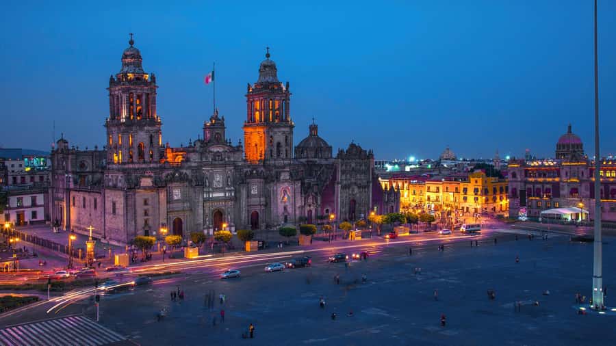 Mexico City: Night Bus Tour - What the audio guide adds